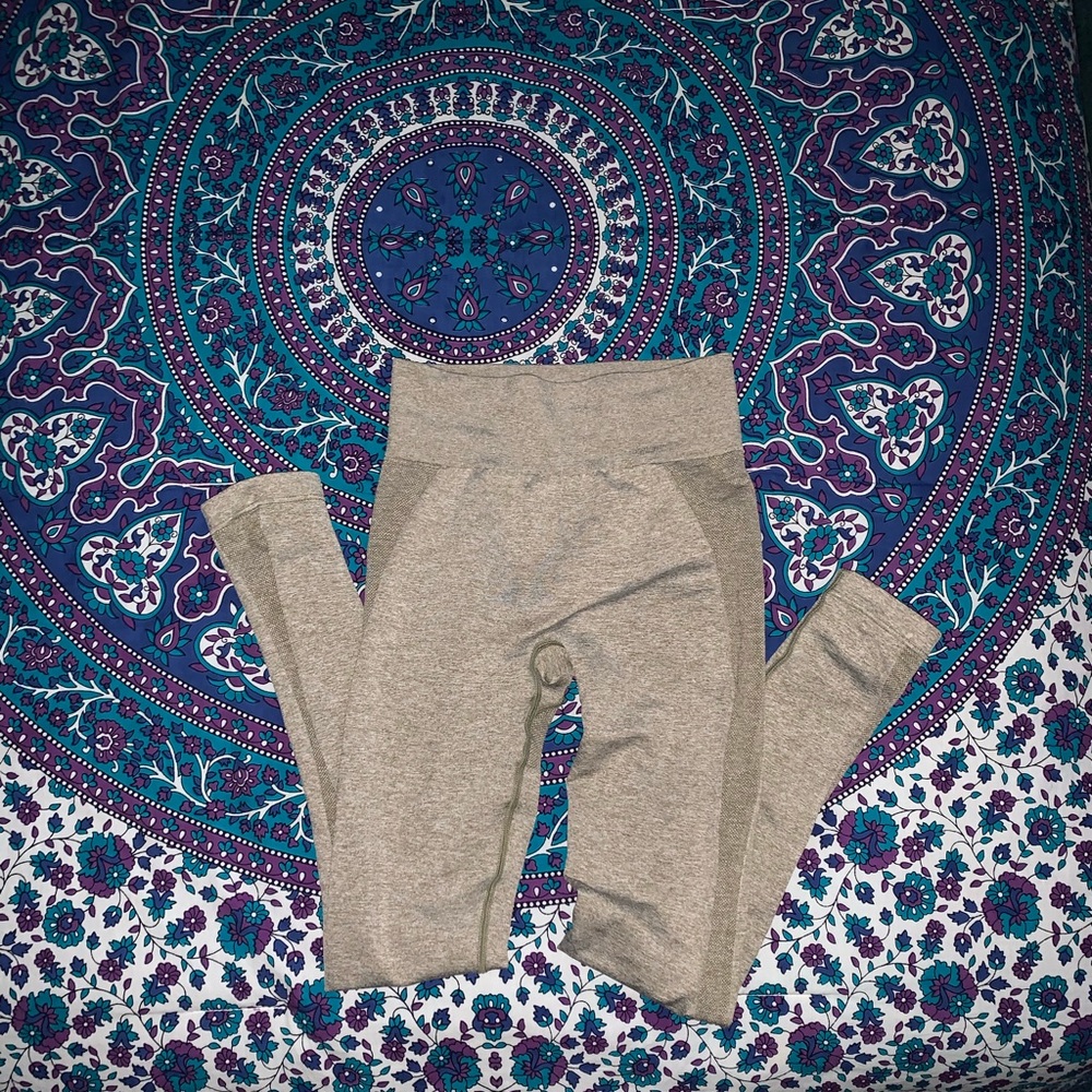 Gymshark High Waisted Flex in Khaki Size XS